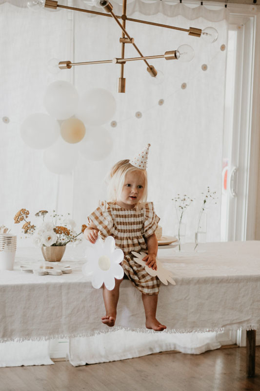 Quincy Mae’s daisy inspired 2nd birthday from Kelli Murray