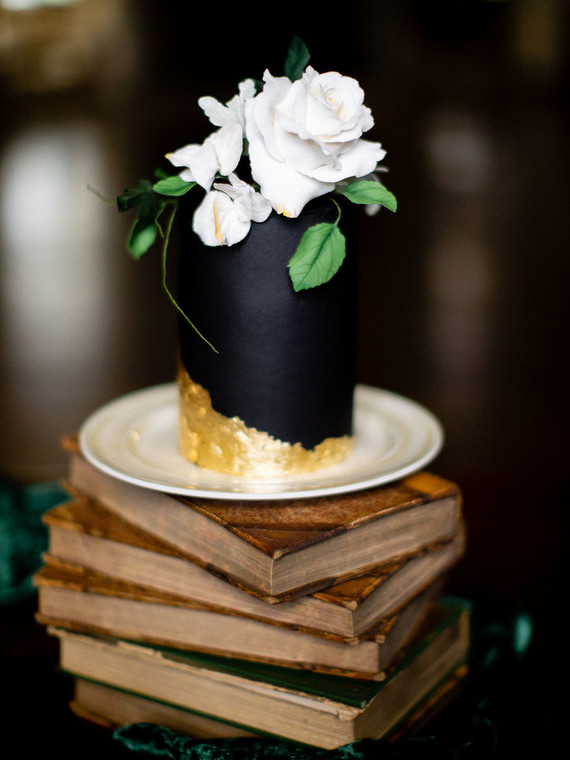 elegant floral wedding cake
