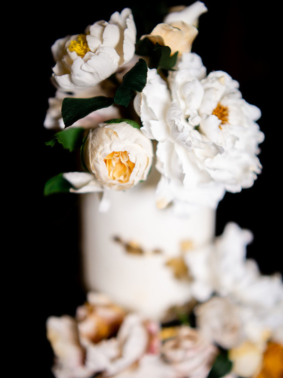 elegant floral wedding cake