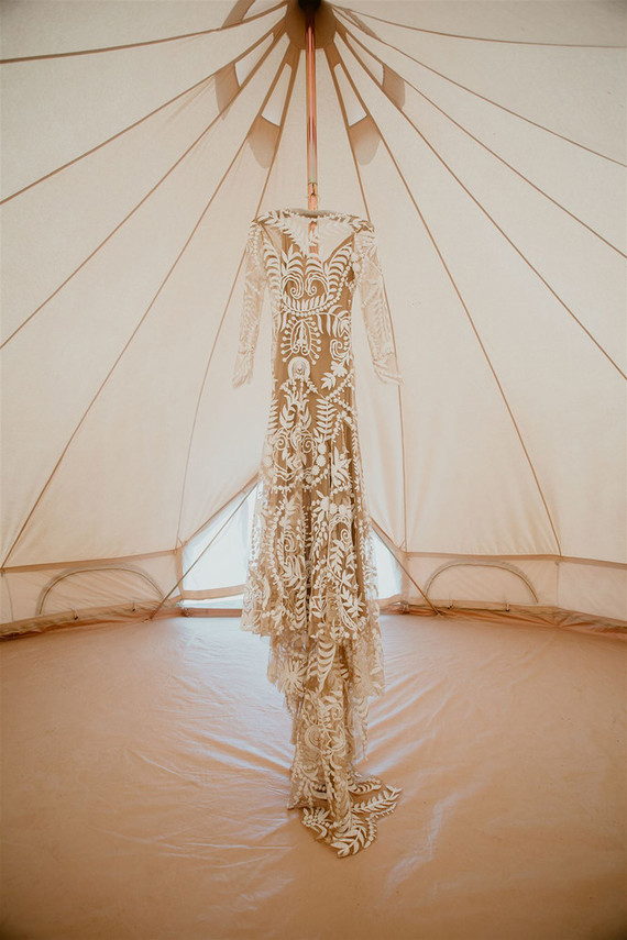 A unique adventurous glamping wedding at Black Rock