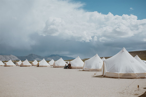 A unique adventurous glamping wedding at Black Rock