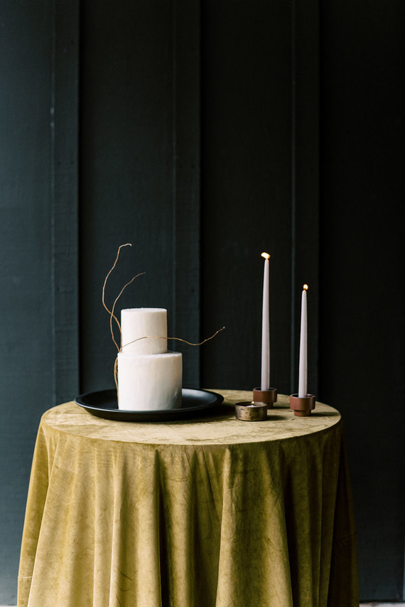 Minimalist wedding cake