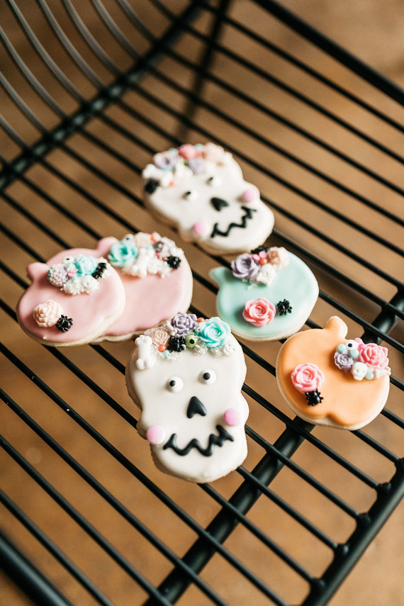 Pastel Halloween cookies Inspiration