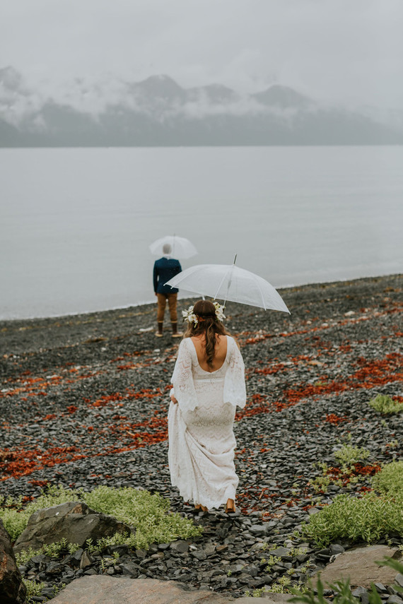 Rainy day Alaska wedding for The Bus & Us Inspiration