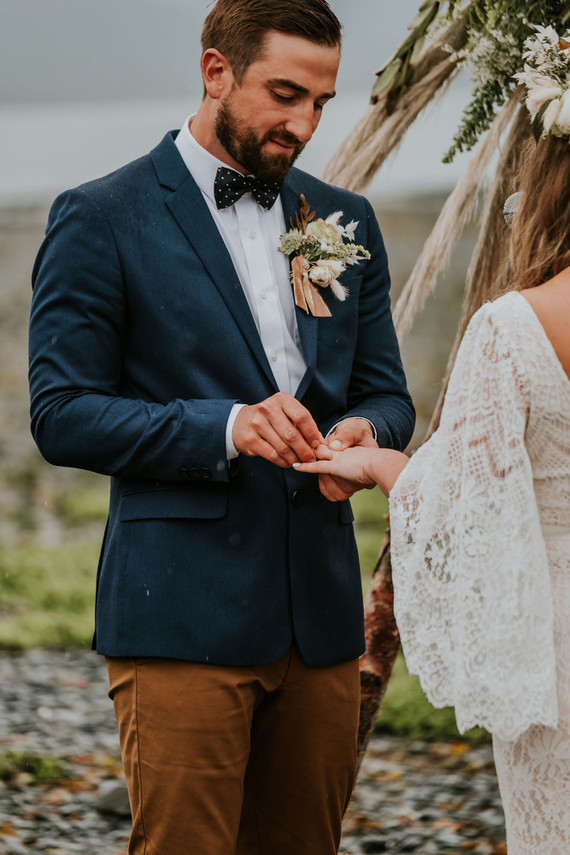 Rainy day Alaska wedding for The Bus & Us