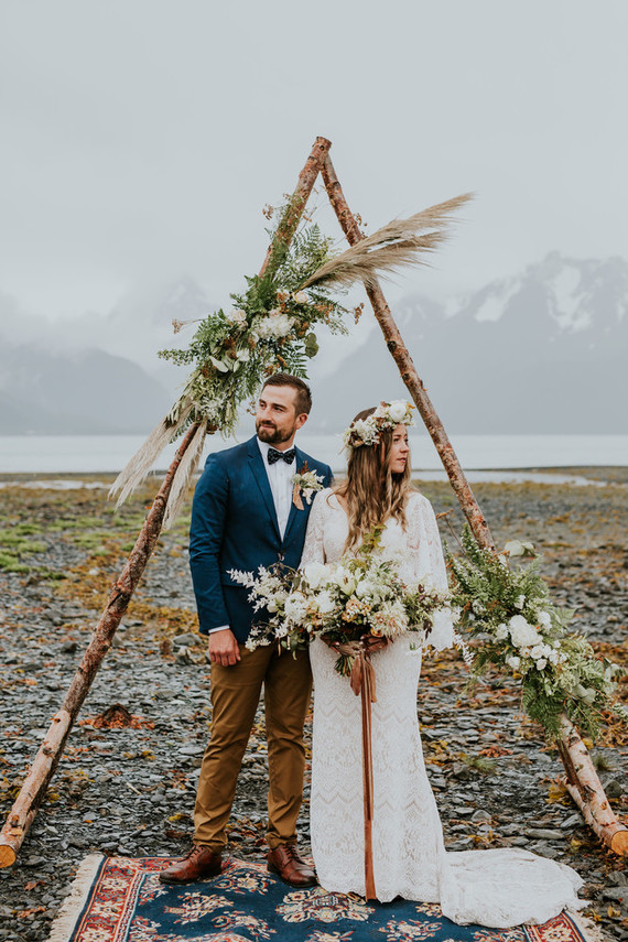 Rainy day Alaska wedding for The Bus & Us Inspiration