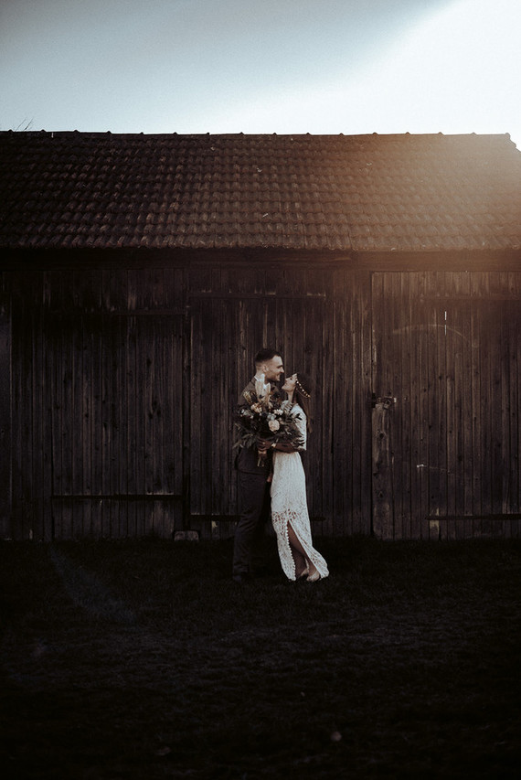 Boho fall barn wedding