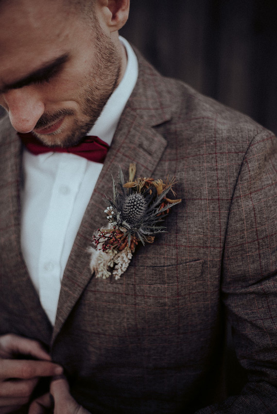 Fall groom's fashion