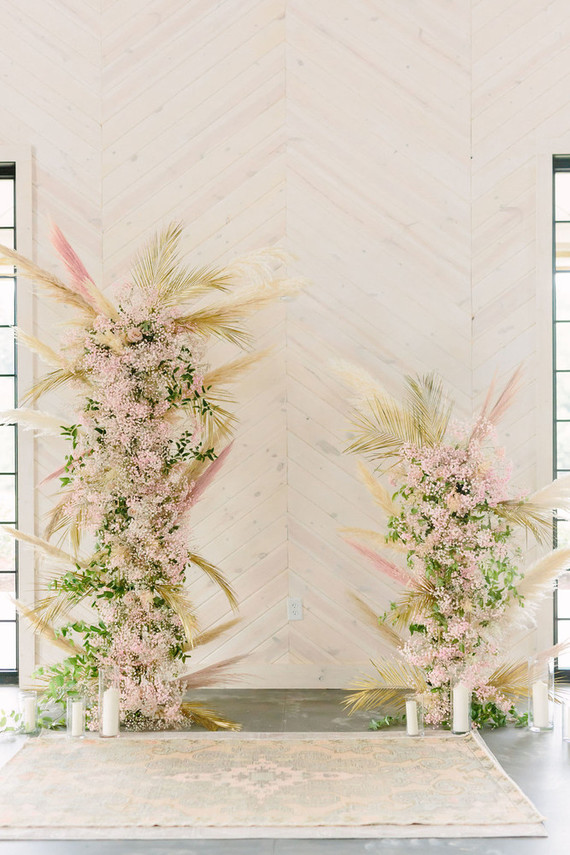 Blush + white wedding theme