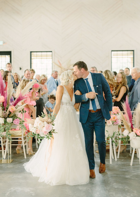 McKenna Bleuâ€™s blush + white North Carolina wedding