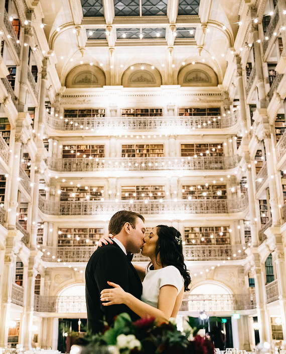 A wintery library wedding with the most magical reception / George Peabody Library Inspiration
