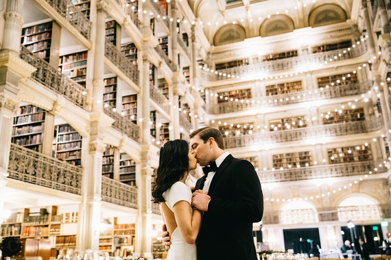A wintery library wedding with the most magical reception / George Peabody Library Inspiration