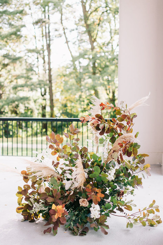 Fall florals for ceremony