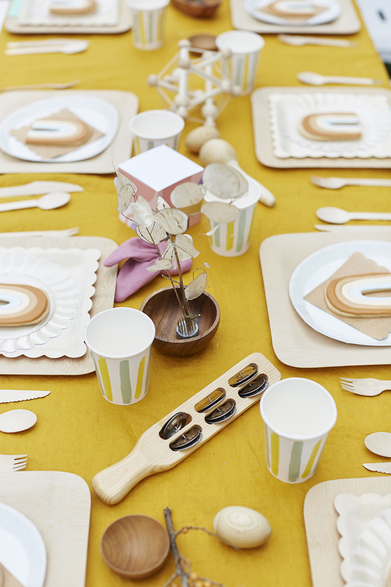 Rainbow and music kids table