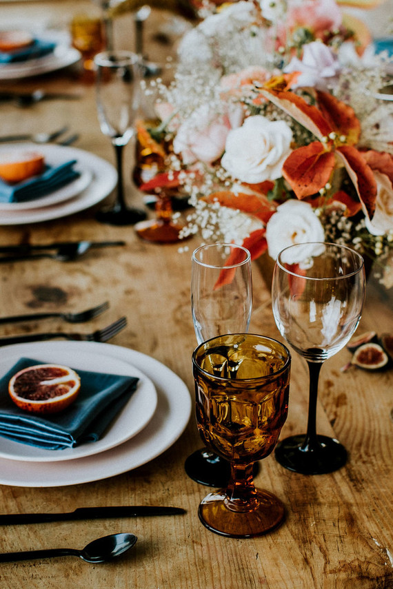 Colorful fall tablescape ideas