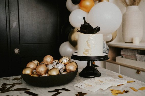 NYE wedding cake
