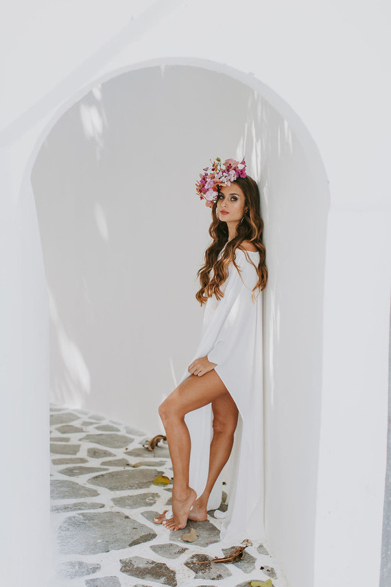 Tropical bridal headpiece with orchids Inspiration