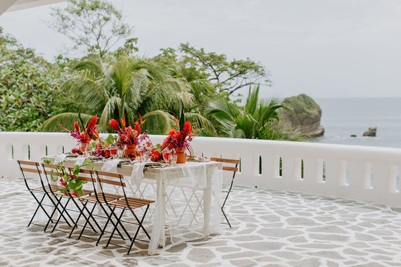 Tropical tablescape