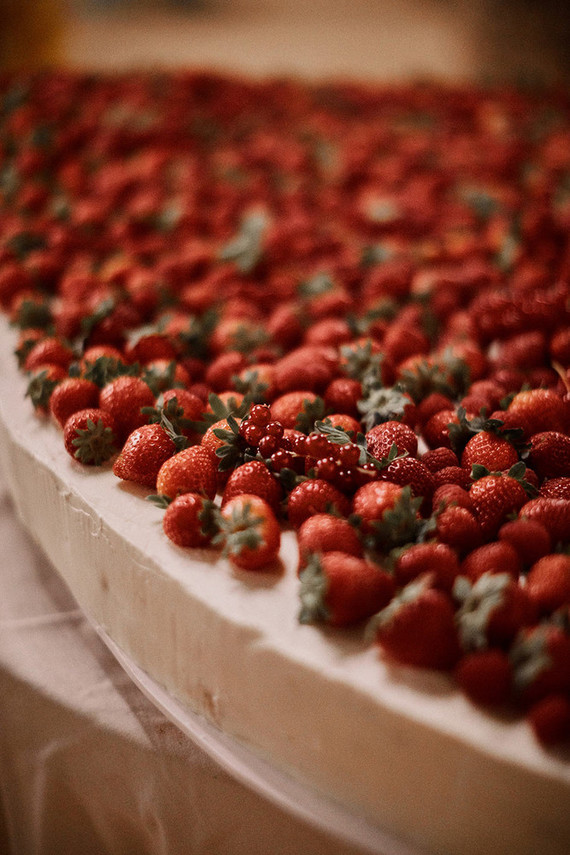 strawberry wedding cake