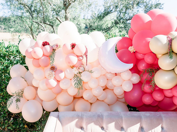 Moon themed balloon installation