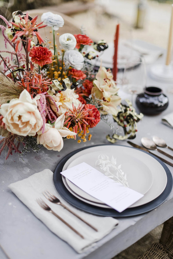 Minimalist place setting Inspiration