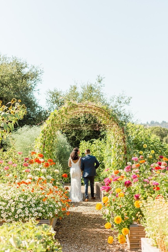 Bright, rustic orange + yellow Northern California ranch wedding