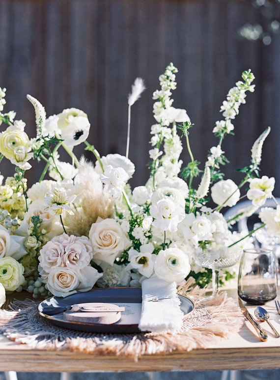 White wedding centerpiece