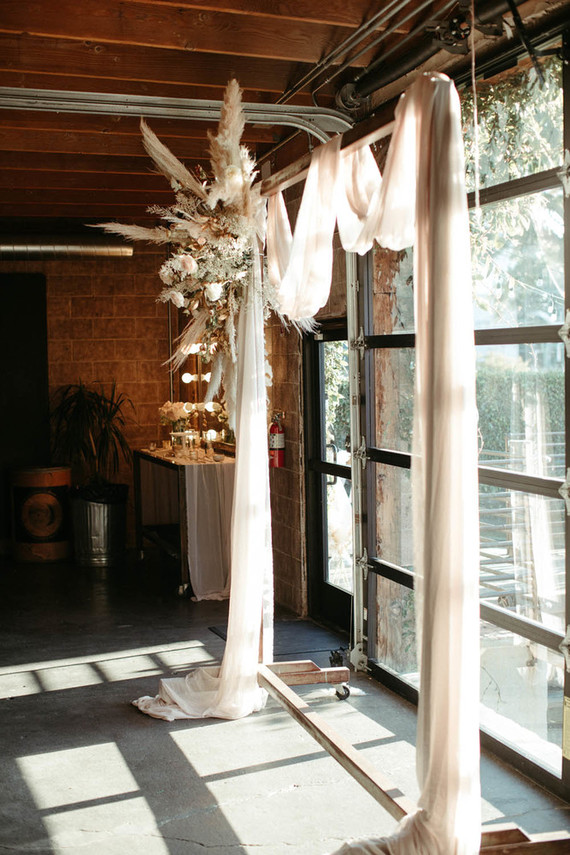 rose and babies breath ceremony