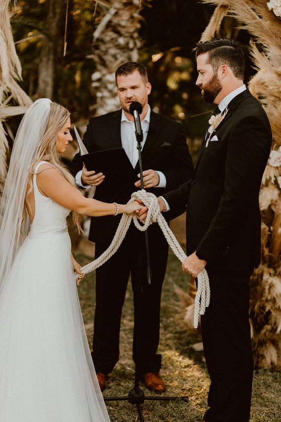Knot tying ceremony