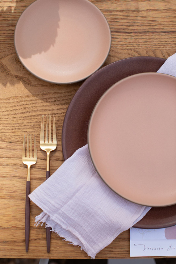 stoneware place setting
