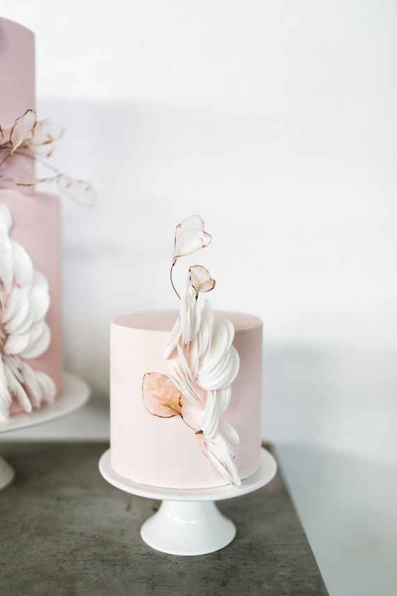 minimalist pink wedding cake