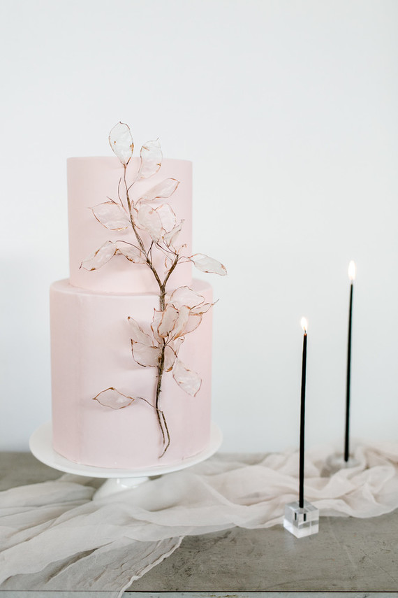 dried flower wedding cake