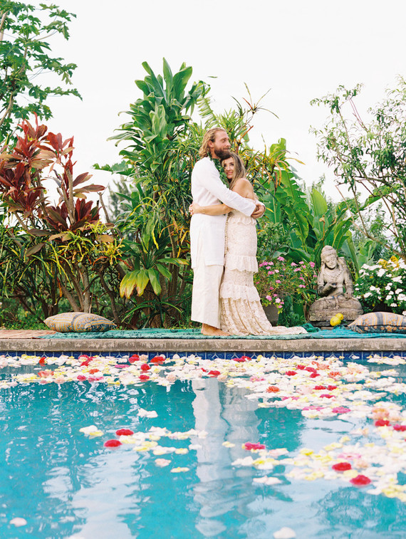 Ram Dass officiated this coupleâ€™s bohemian Maui wedding