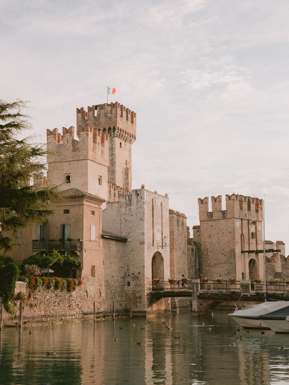 destination wedding at Isola del Garda in Italy