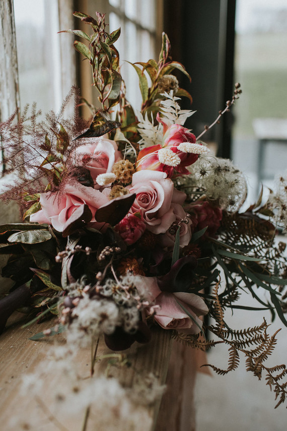 dusty pink wedding flowers