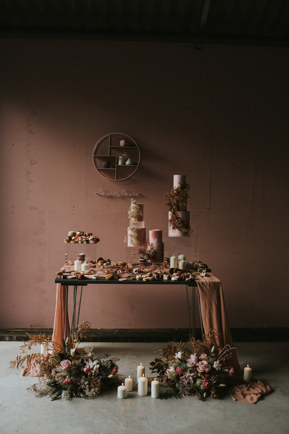 dried flower wedding cakes Inspiration