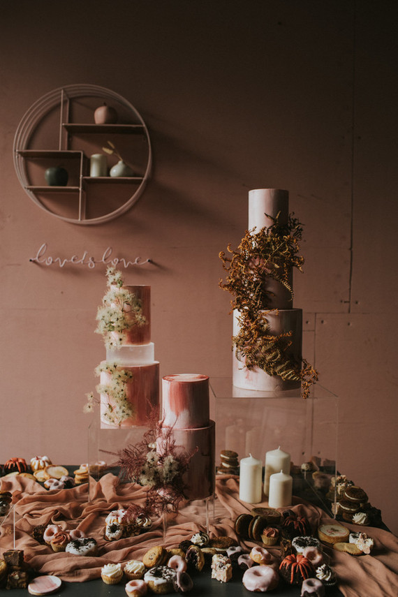 dried flower wedding cakes Inspiration