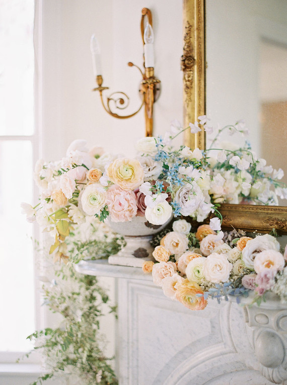 soft pastel spring wedding flowers