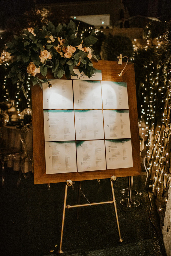 emerald and gold wedding decor