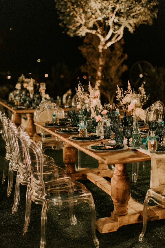 emerald and gold wedding decor