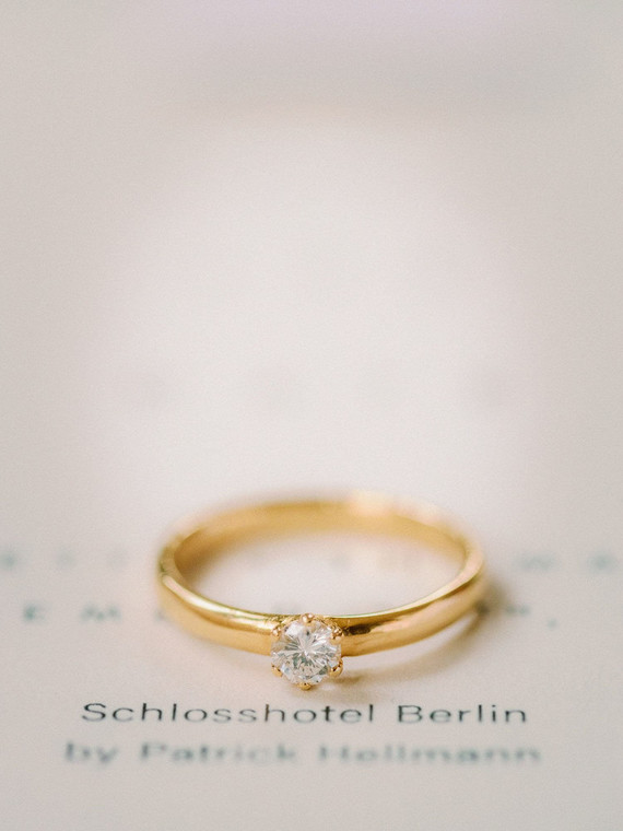 gold wedding ring