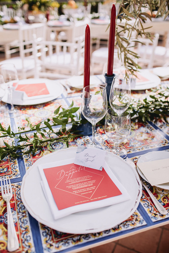 Red and white tablescape for Italian wedding