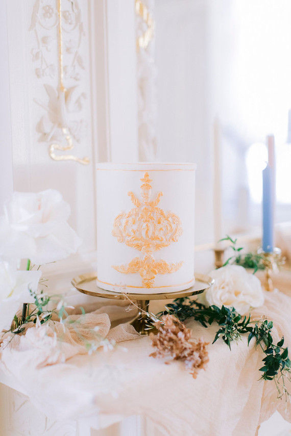 white + gold wedding cake