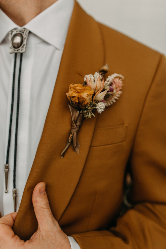 modern desert inspired wedding