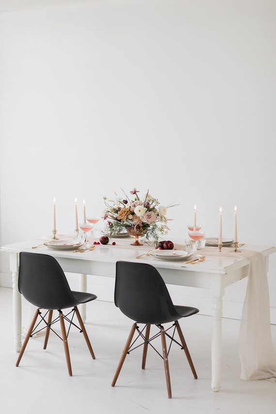 modern minimalist tablescape