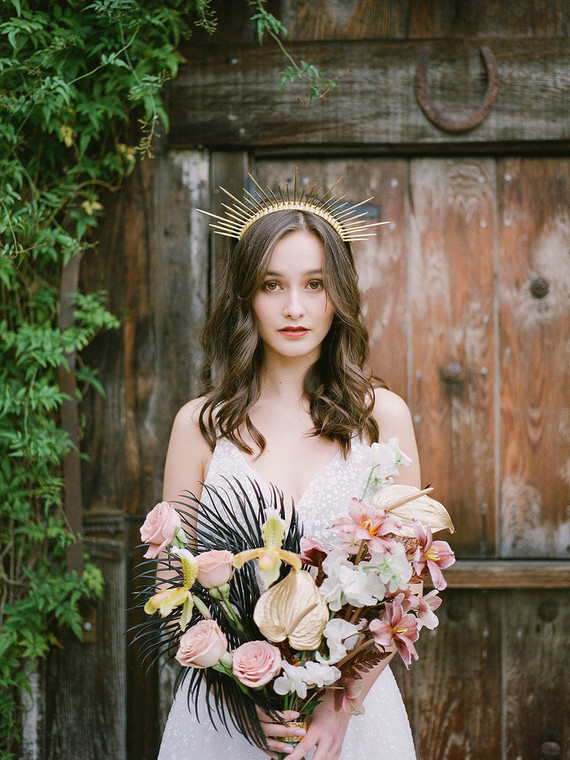 gold painted wedding flowers Inspiration