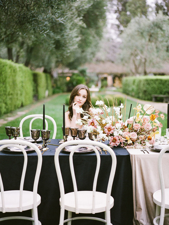 duo tone color block wedding inspiration
