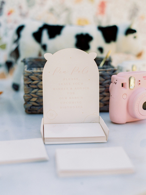Charlotte's Web themed spring baby shower Inspiration