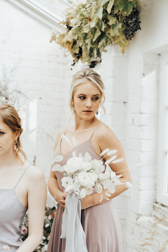 white bridesmaid bouquet Inspiration