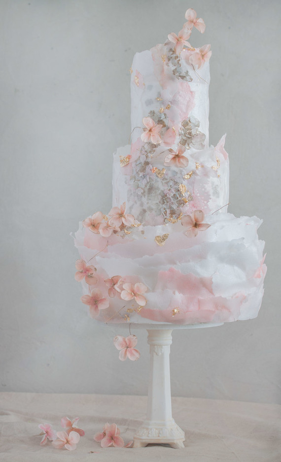 Fine art wedding cakes by Beata Tomasiewicz